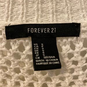Forever 21 lightweight sweater top